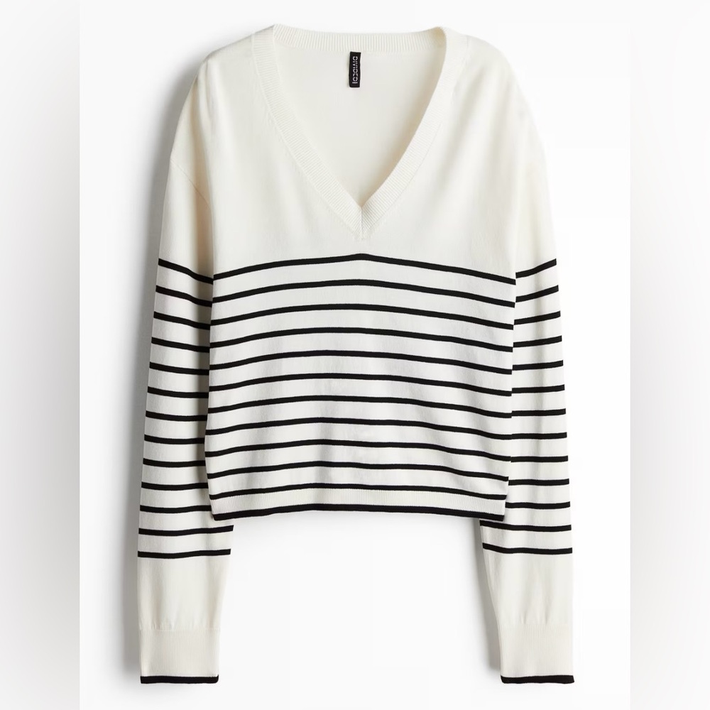 H&M Women's Striped V-Neck Sweater NWT